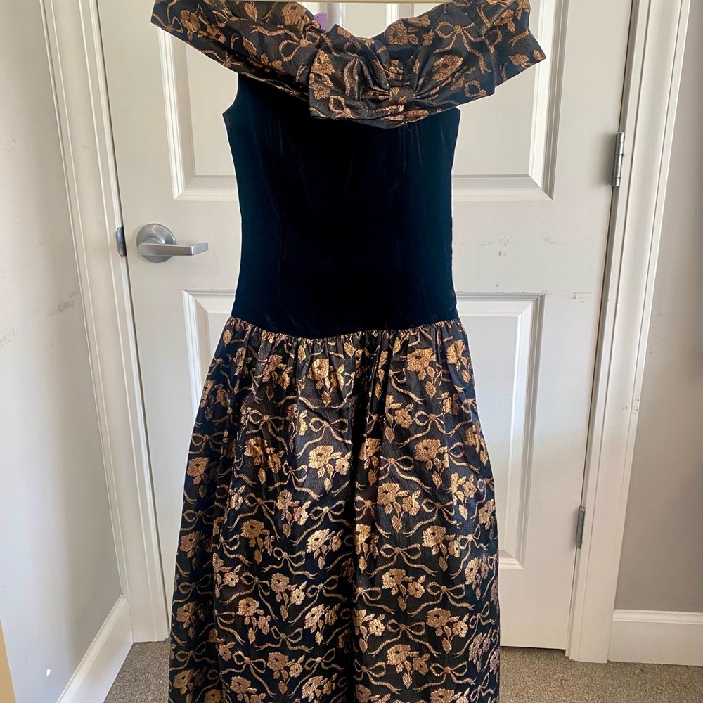 Vintage Gunne Sax Black Velvet & Gold Off-Shoulder Formal Dress